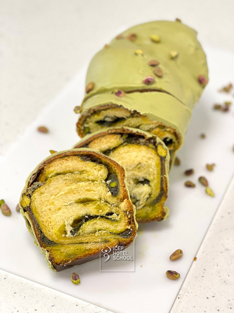 Curs Cozonaci Pufosi: Cozonac cu Fistic