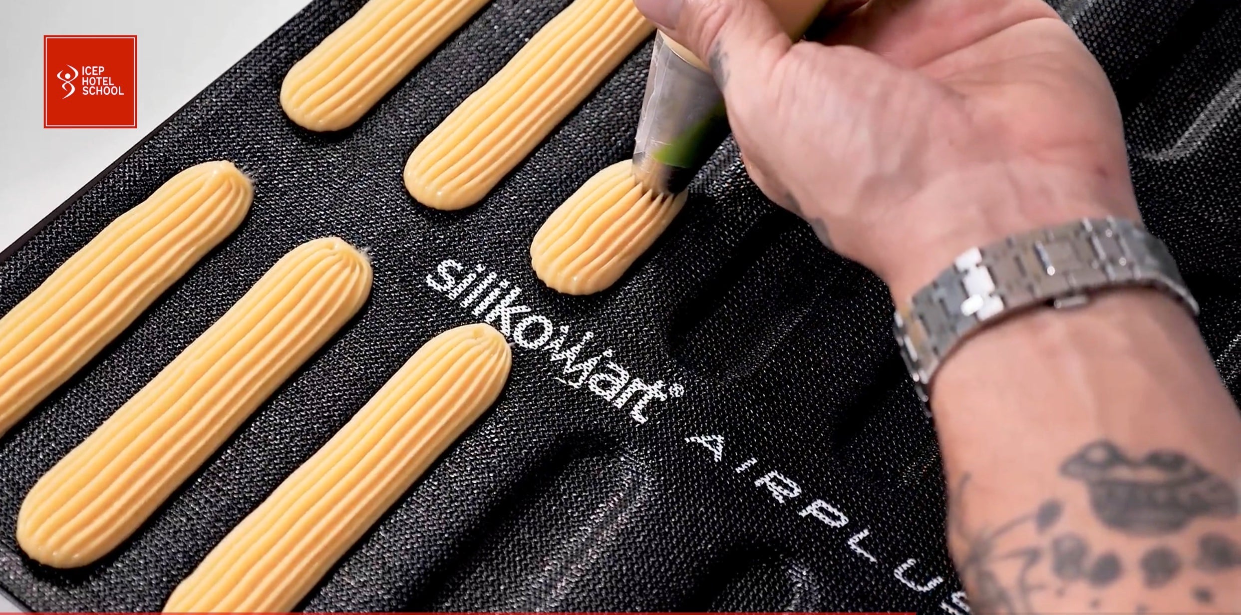 AIR PLUS 11 Micro-Perforated Silicone Baking Mat for Eclair 30x40